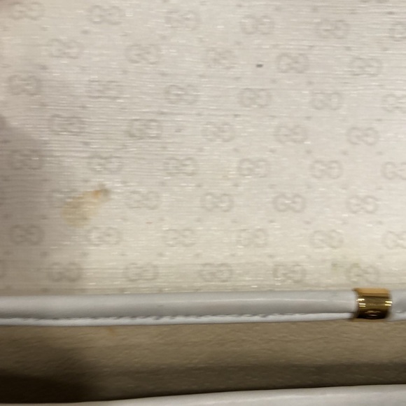 Gucci White and Cream Vintage Purse - Picture 5 of 16